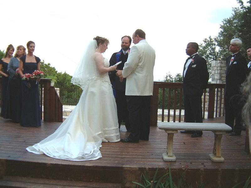 2003/10(Oct)/03(Urbik-Wedding)/800x600_2003-10-05 18-16-02.JPG